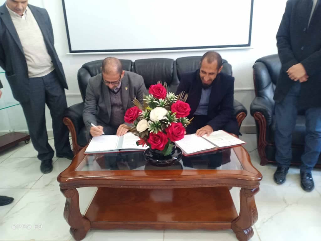 إمضاء اتفاقية تعاون بين مدير مركز غليزان ومدير جامعة غليزان أحمد زبانة