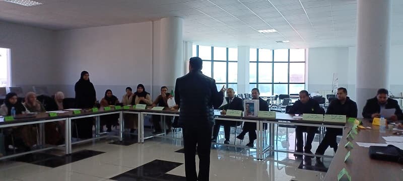 اختتام الدورة التدريبية لحاملي المشاريع المؤسسات المصغرة بمركز تطوير المقاولاتية لجامعة تيسمسيلت