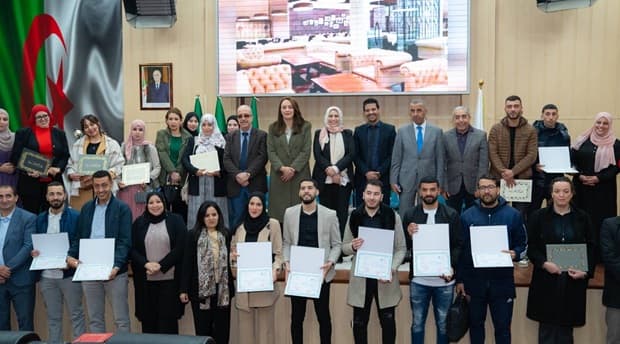 جامعة التكوين المتواصل تحتفي باختتام الدورة الأولى للمقاولاتية